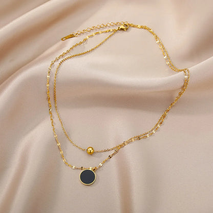 Black Round Pendant Necklaces