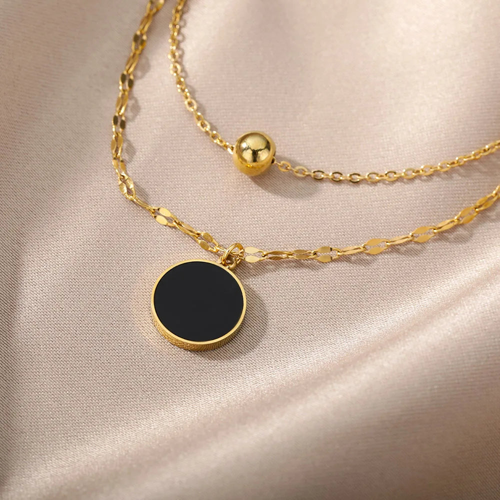 Black Round Pendant Necklaces