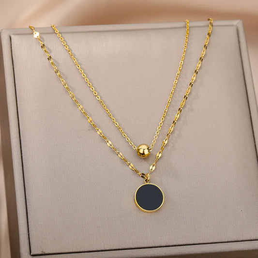 Black Round Pendant Necklaces