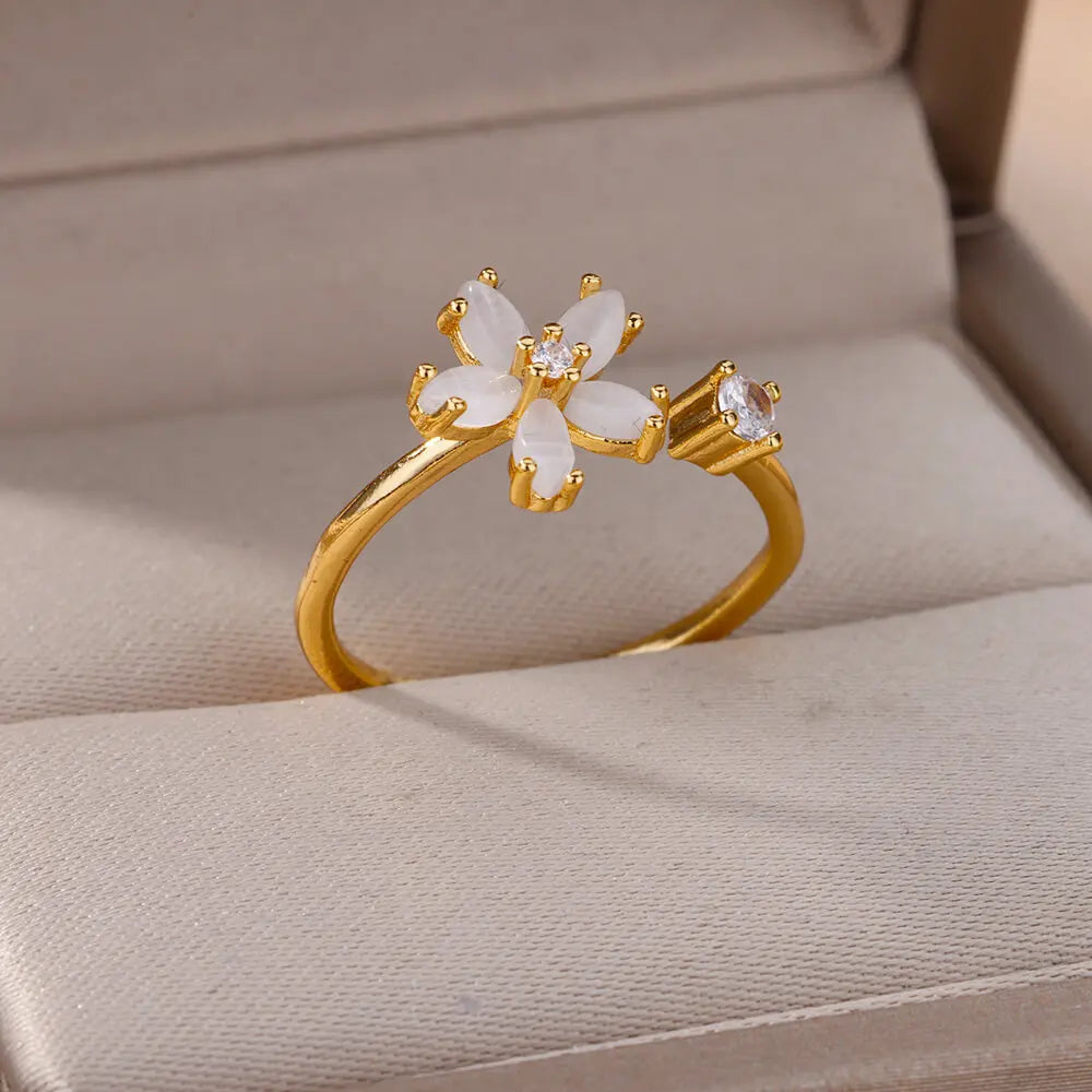 Exquisite Cubic Zircon Flower Ring